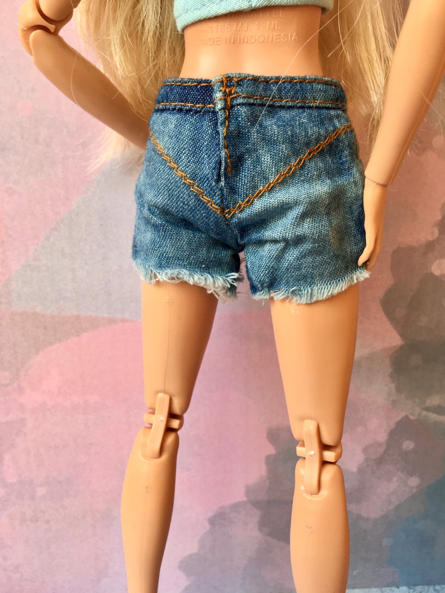 Jemms shorts en denim lavé pour poupée de 29 cm