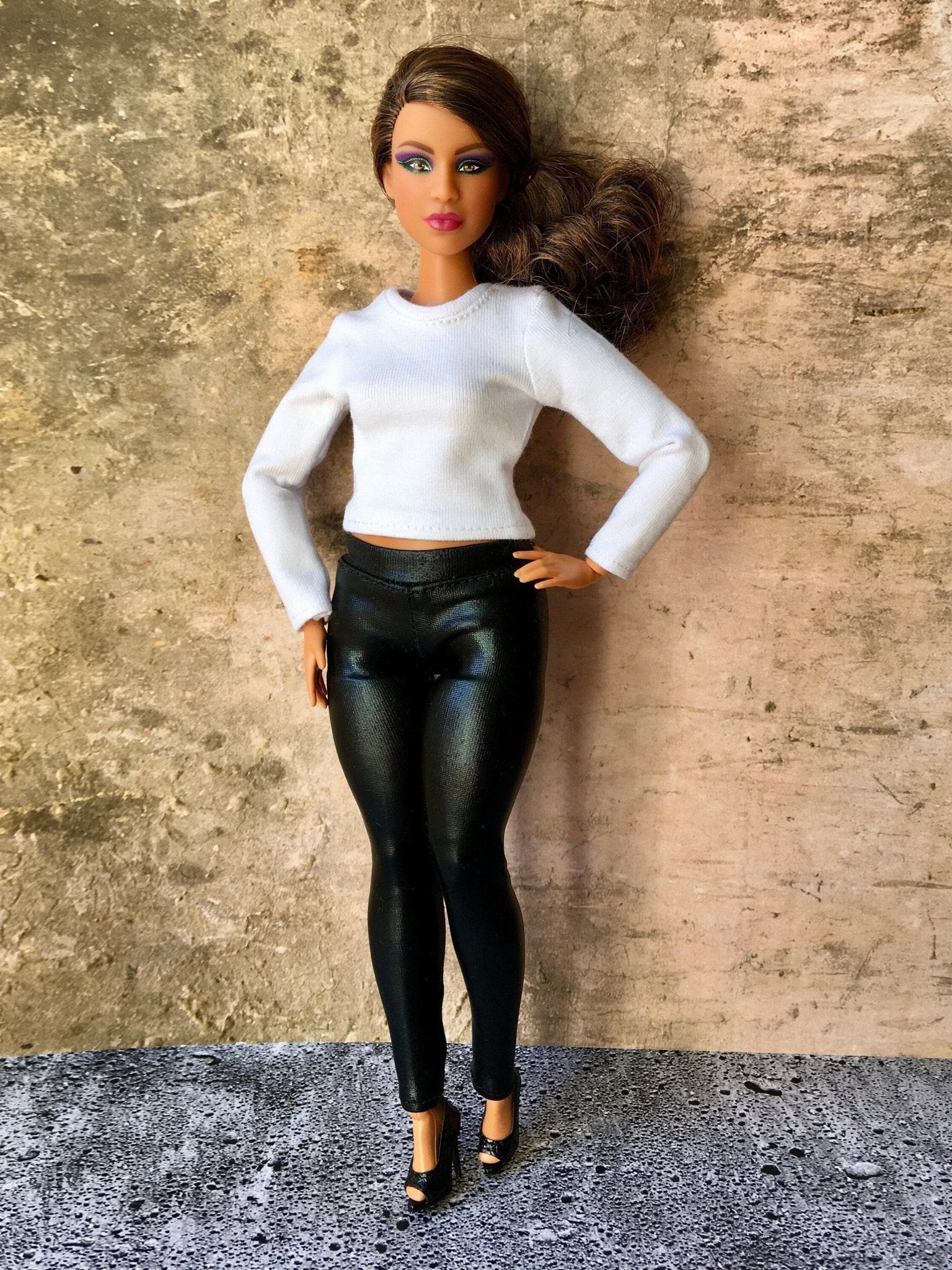 Vital Long Sleeve T-shirt for Curvy Doll 1/6-scale in many colors - Bouutique.com