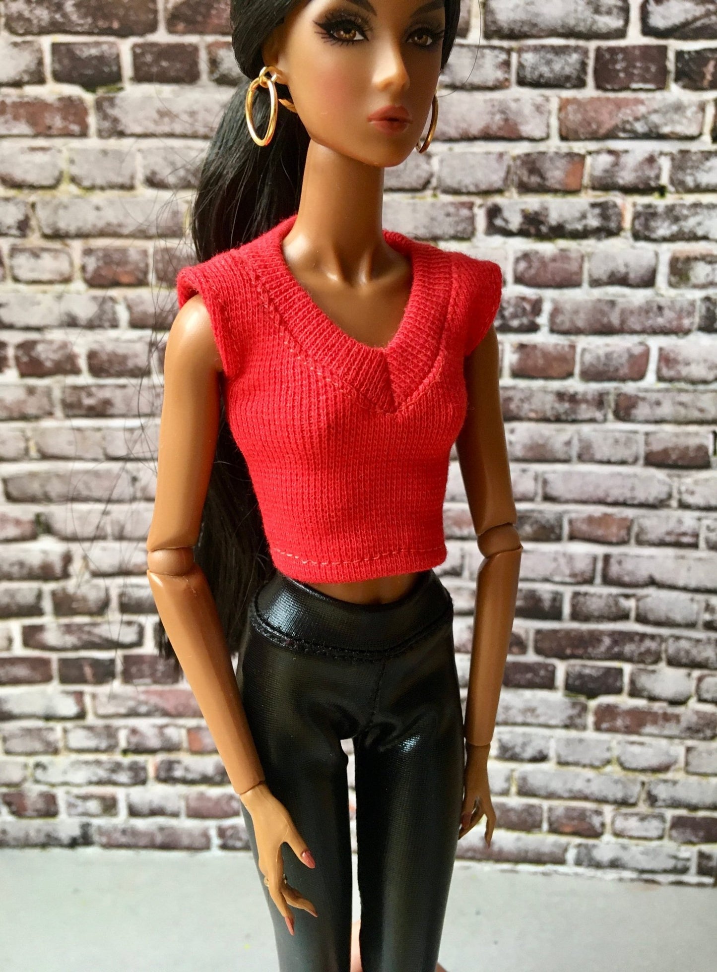 Sleek V-Neck Crop T-shirt for NuFace Integrity Toys Doll 12.5", many colors - Bouutique.com