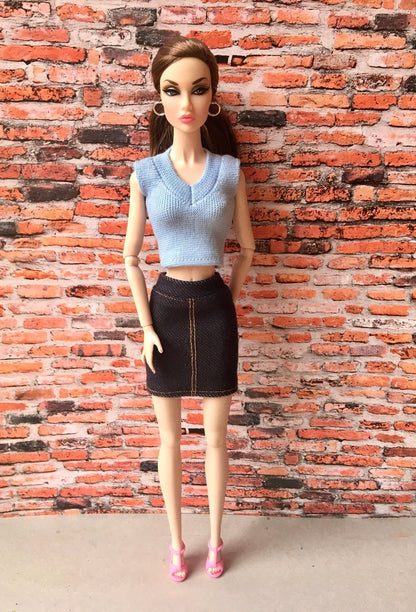 Sleek V-Neck Crop T-shirt for Poppy Parker Doll, many colors - Bouutique.com