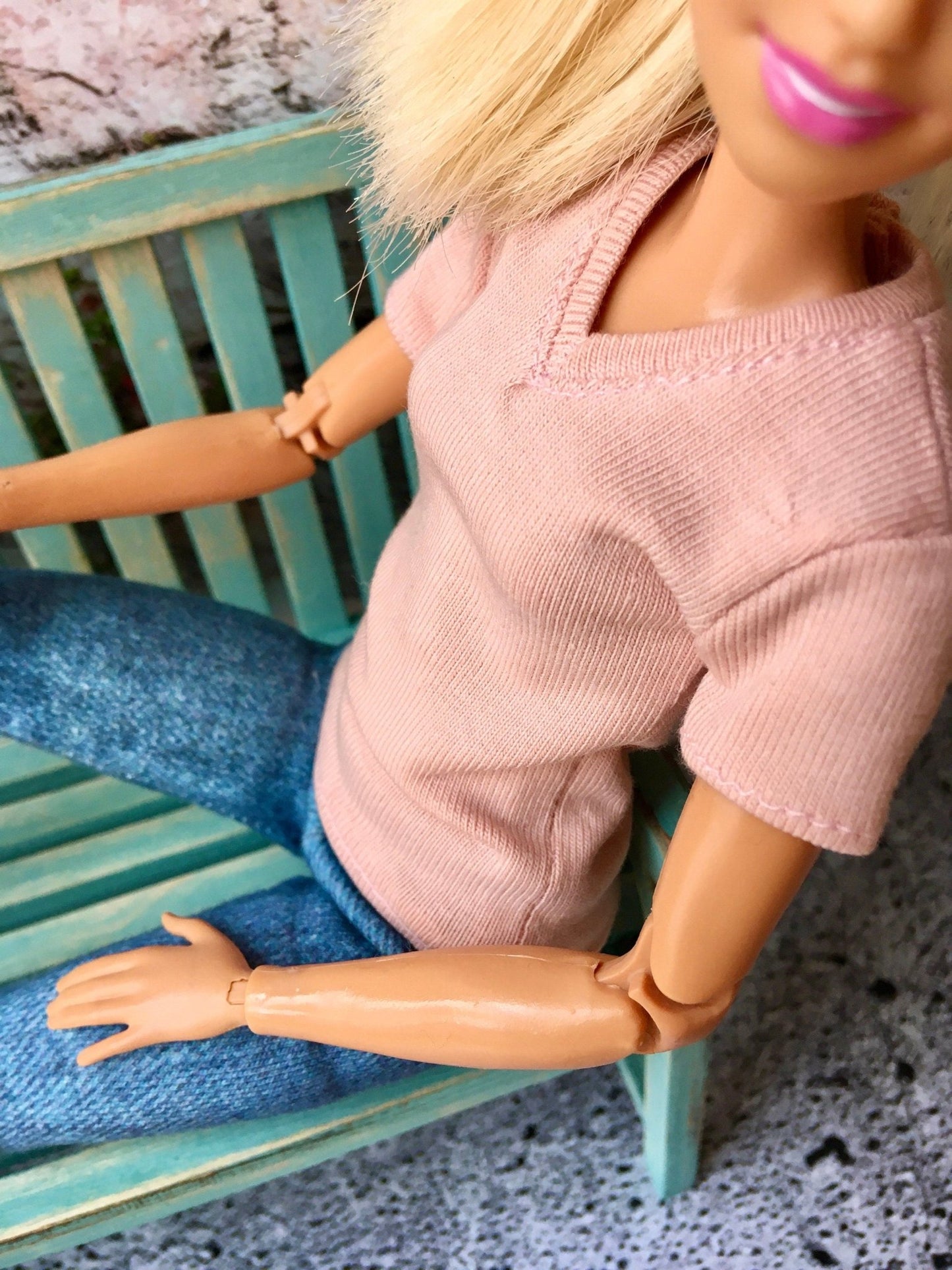 Base V-neck T-shirt for Dolls 1/6-scale, 11.5 Inch, many colors - Bouutique.com