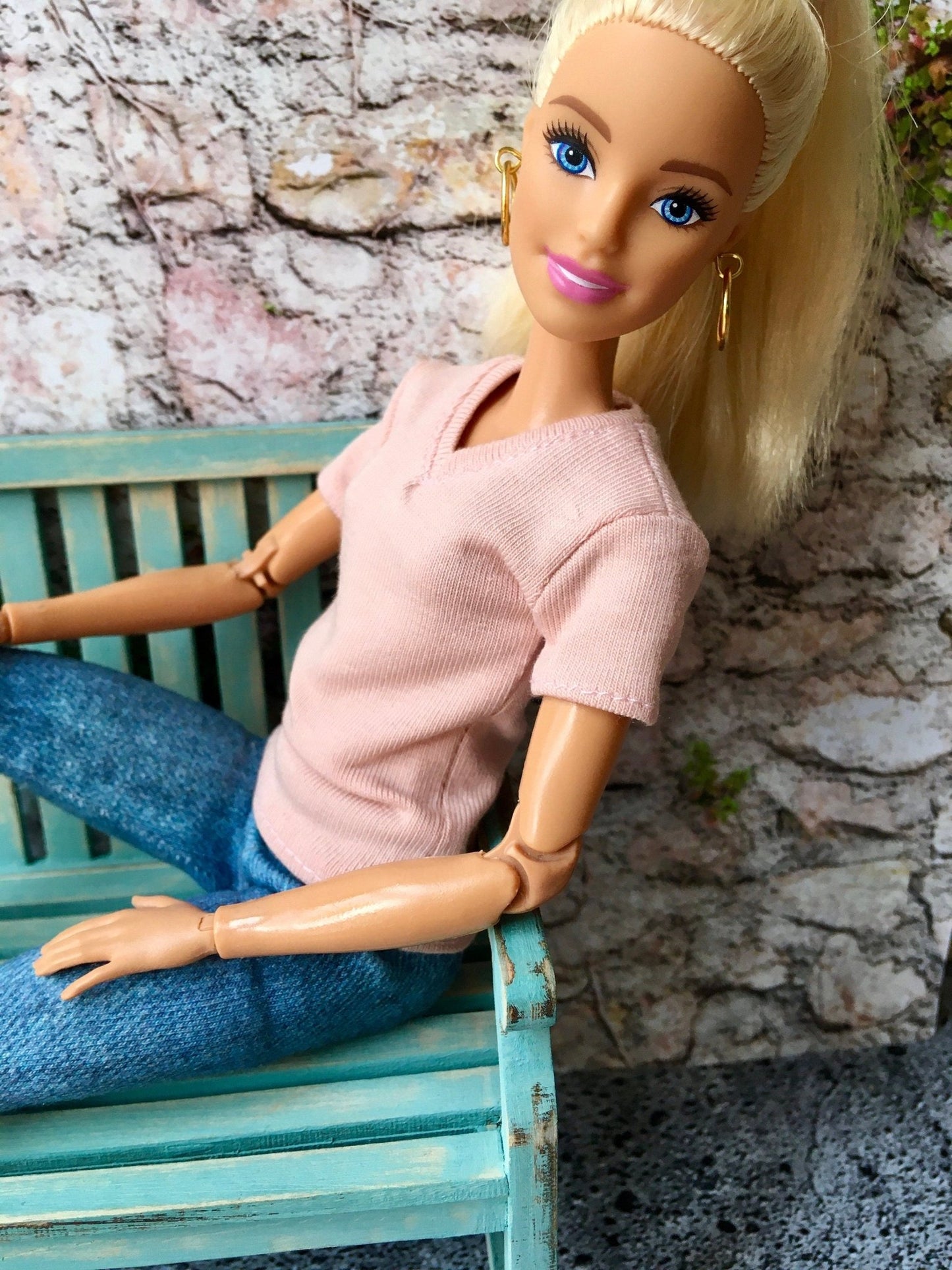 Base V-neck T-shirt for Dolls 1/6-scale, 11.5 Inch, many colors - Bouutique.com