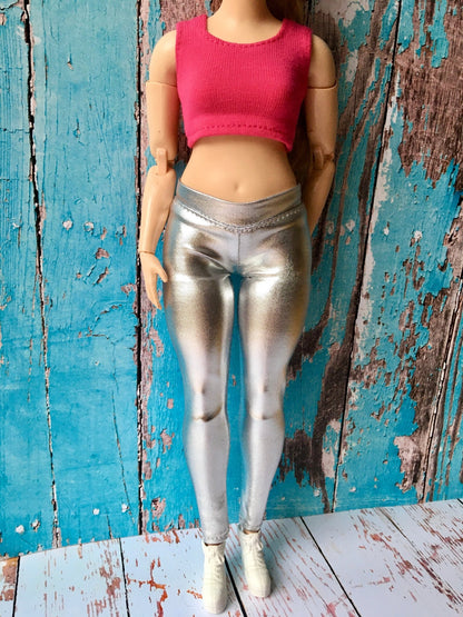 Glimmer Metallic Silver Leggings for Curvy Doll 1/6-scale - Bouutique.com