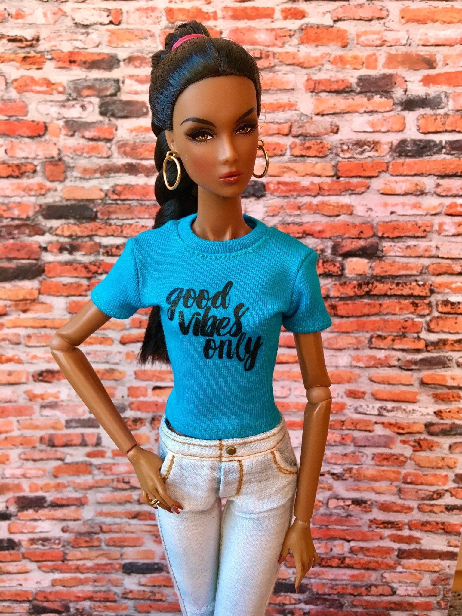 Vital Print T-shirt "good vibes only" Design for NuFace Integrity Toys Doll 12.5" - Bouutique.com